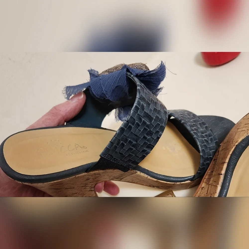 Sbicca Blue Silver Hotmark Flower Platform Wedge Heels Sz 7.5 EUC